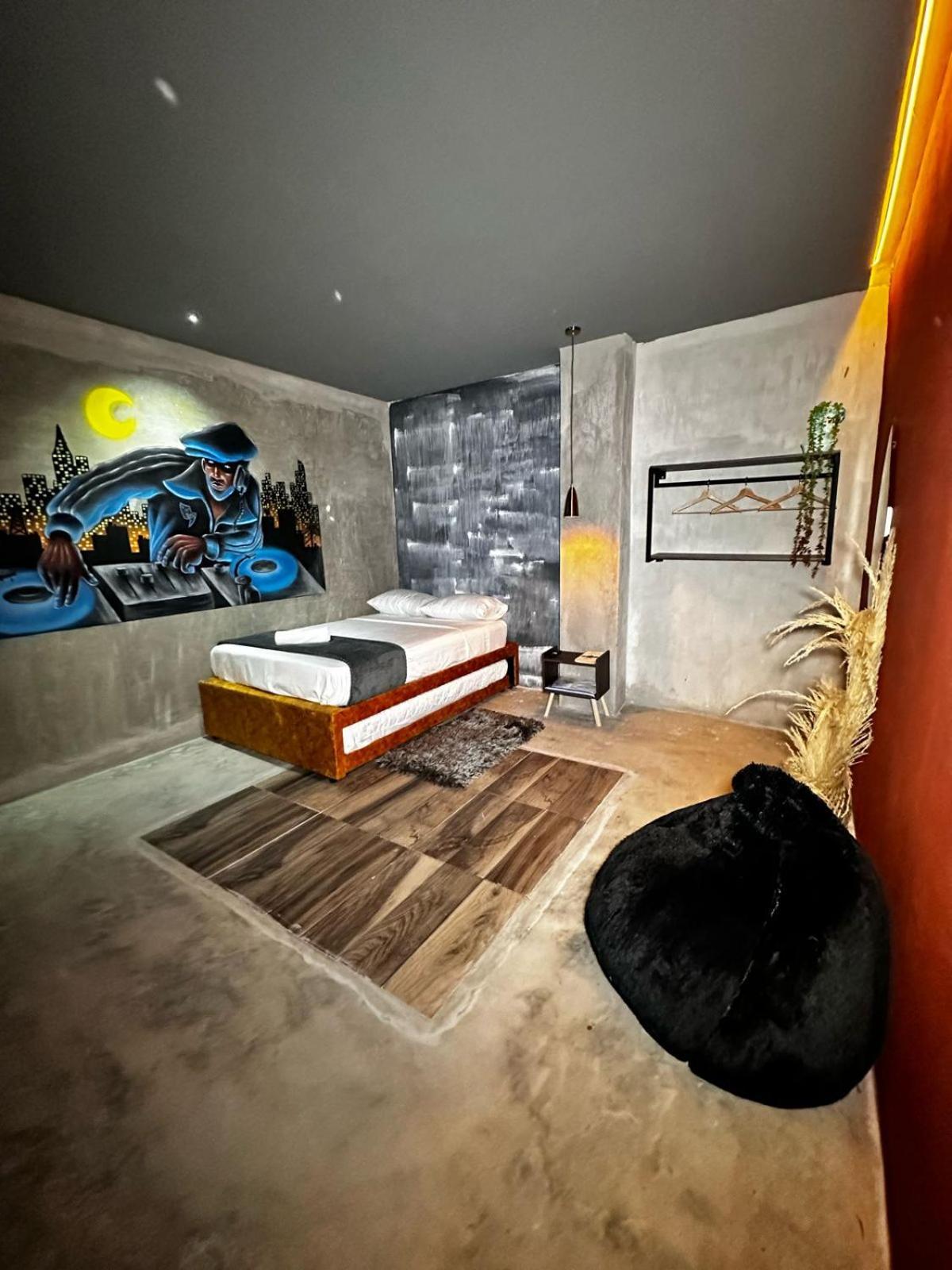 Urban Hostal San Gil- Piscina Restaurante Bar 外观 照片
